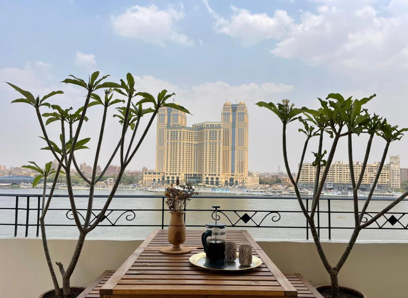 Luxury On The Nile - Zamalek Apartments カイロ エクステリア 写真