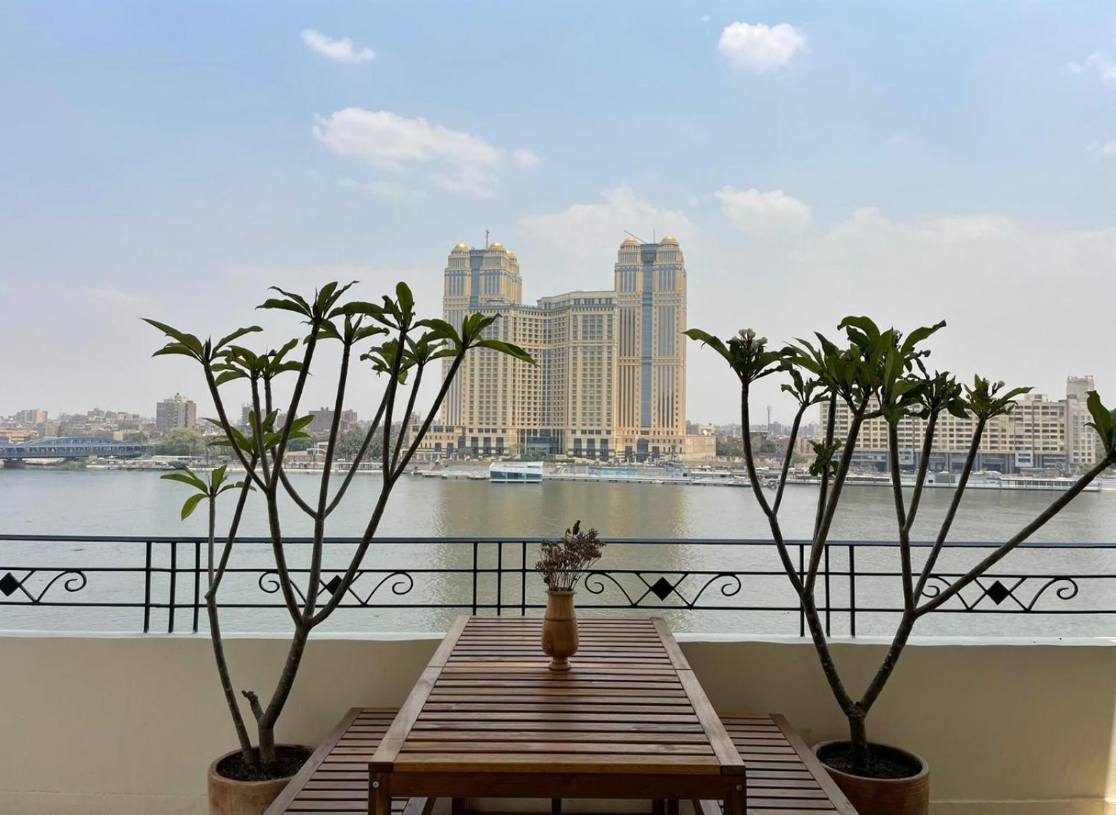 Luxury On The Nile - Zamalek Apartments カイロ エクステリア 写真