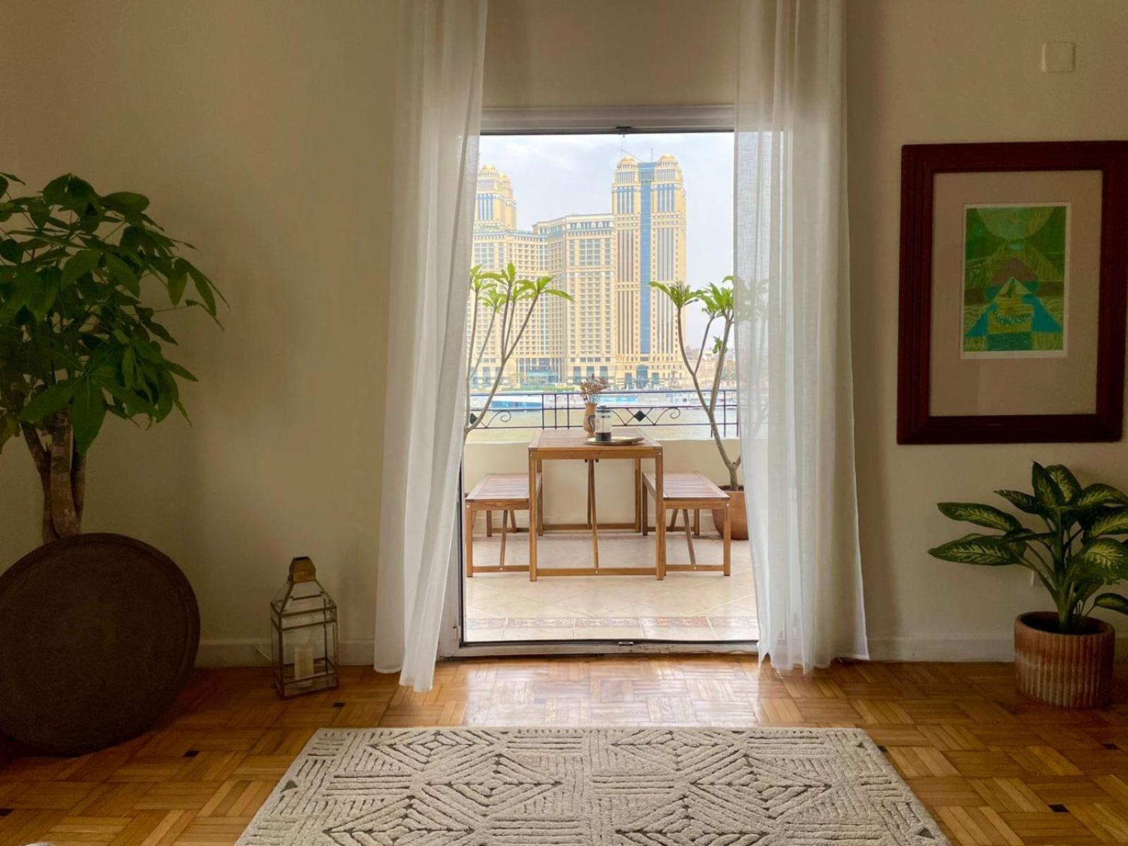 Luxury On The Nile - Zamalek Apartments カイロ エクステリア 写真